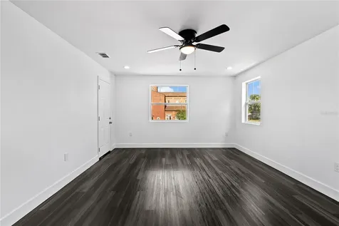 2141 Upton Court S St Petersburg FL 33712