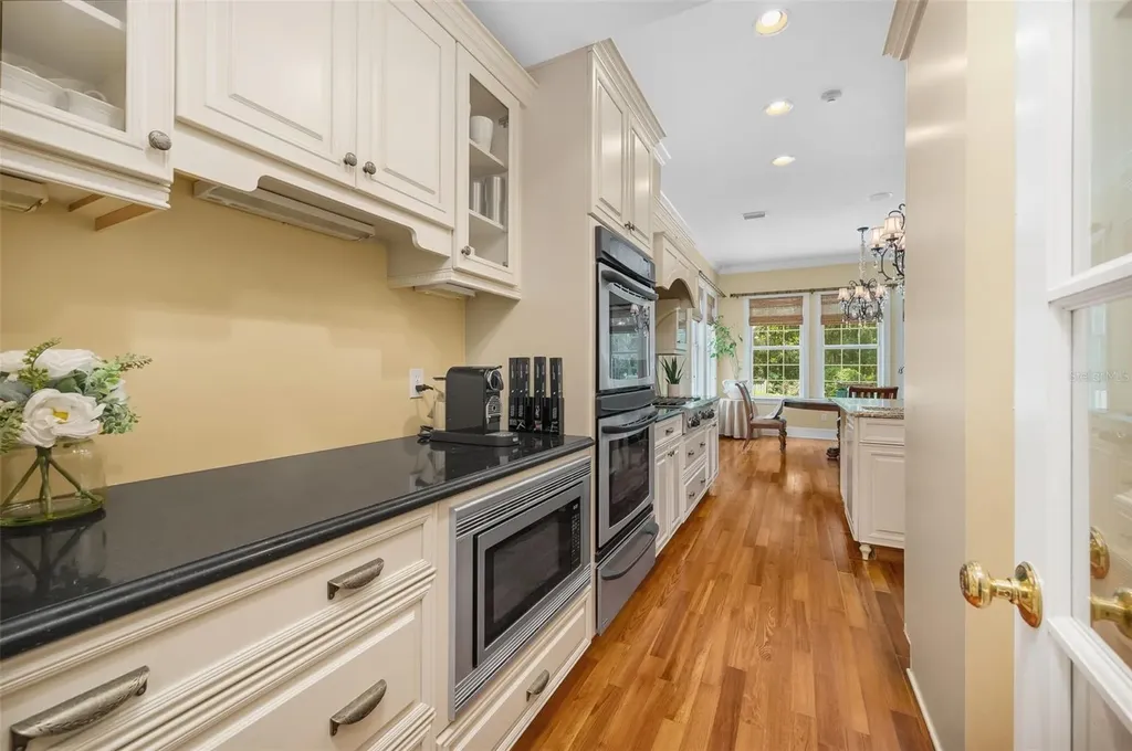 10005 SW 48th Place Gainesville FL 32608