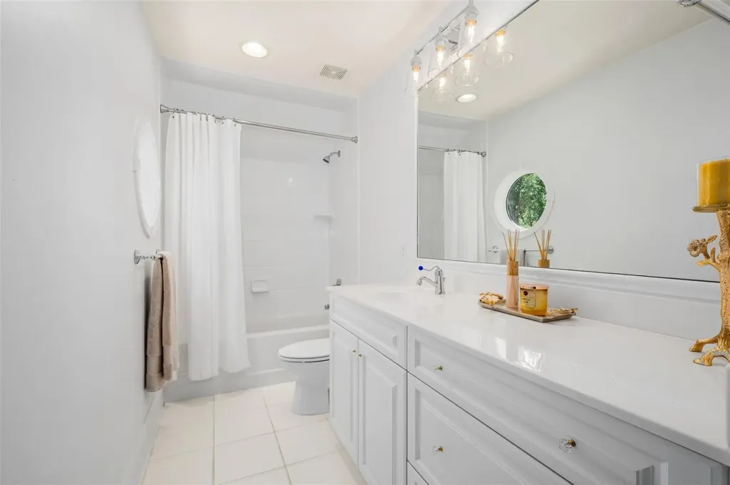 10005 SW 48th Place Gainesville FL 32608