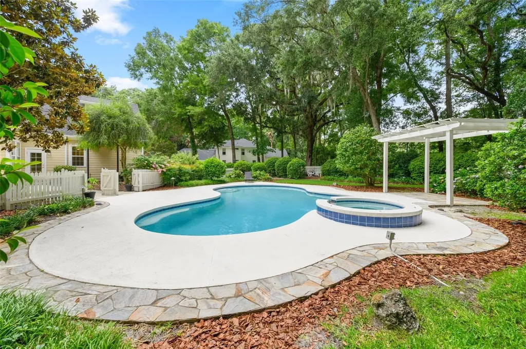10005 SW 48th Place Gainesville FL 32608