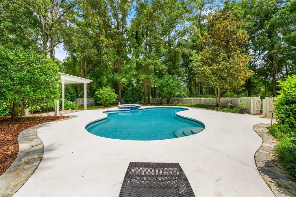 10005 SW 48th Place Gainesville FL 32608