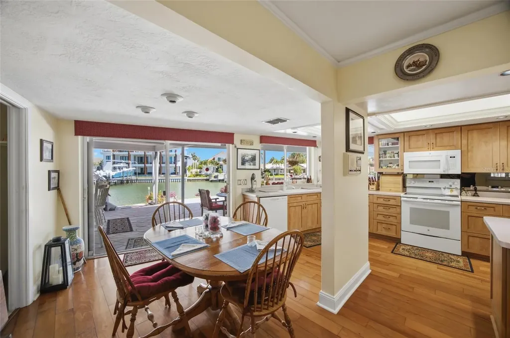 4912 58th Avenue S St Petersburg FL 33715