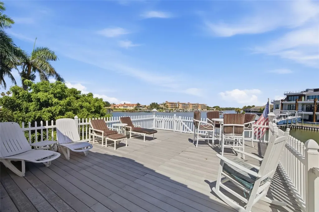 4912 58th Avenue S St Petersburg FL 33715