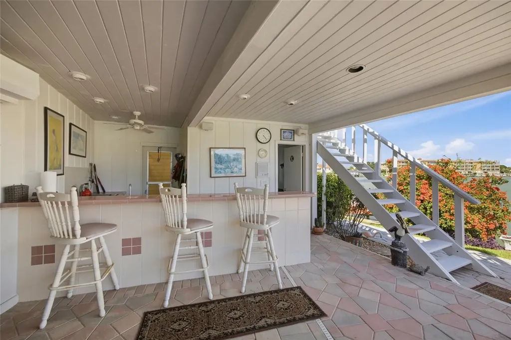 4912 58th Avenue S St Petersburg FL 33715