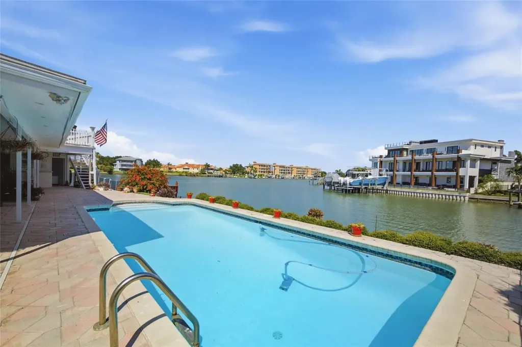 4912 58th Avenue S St Petersburg FL 33715