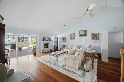 4912 58th Avenue S St Petersburg FL 33715