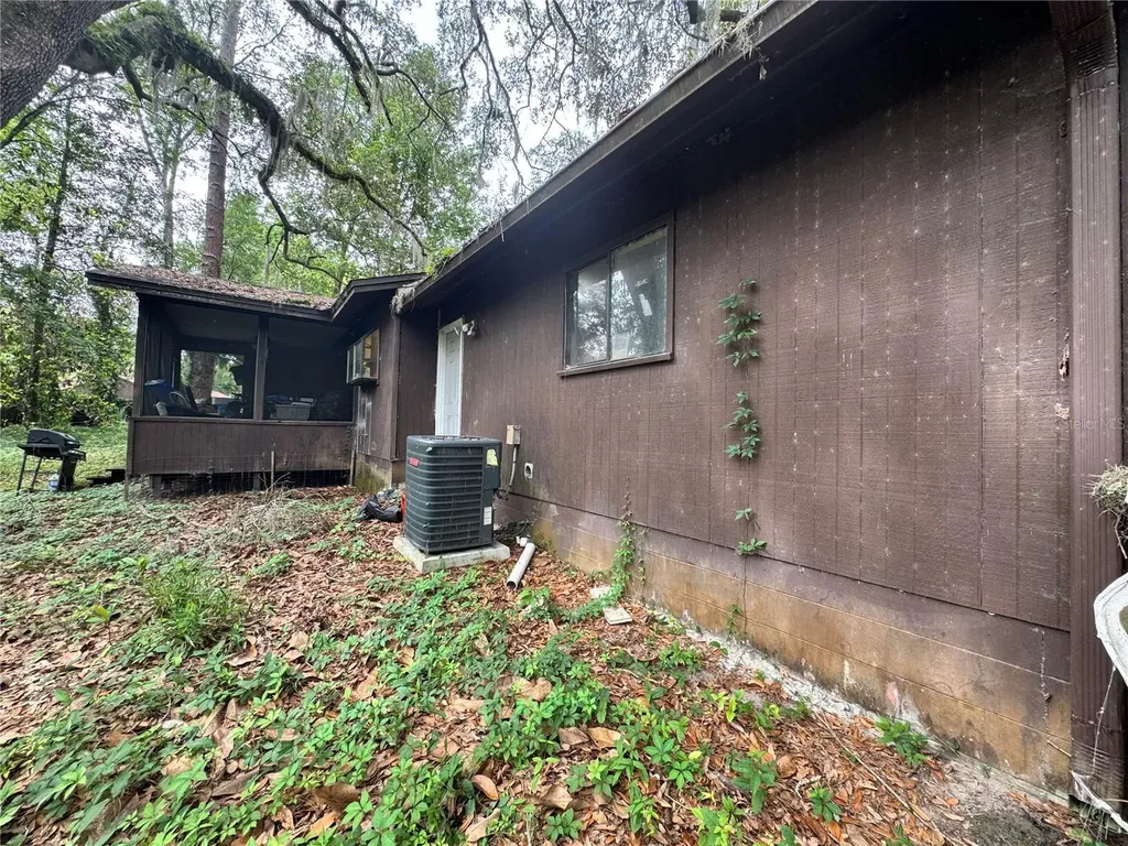 713 NW 95th Terrace Gainesville FL 32607