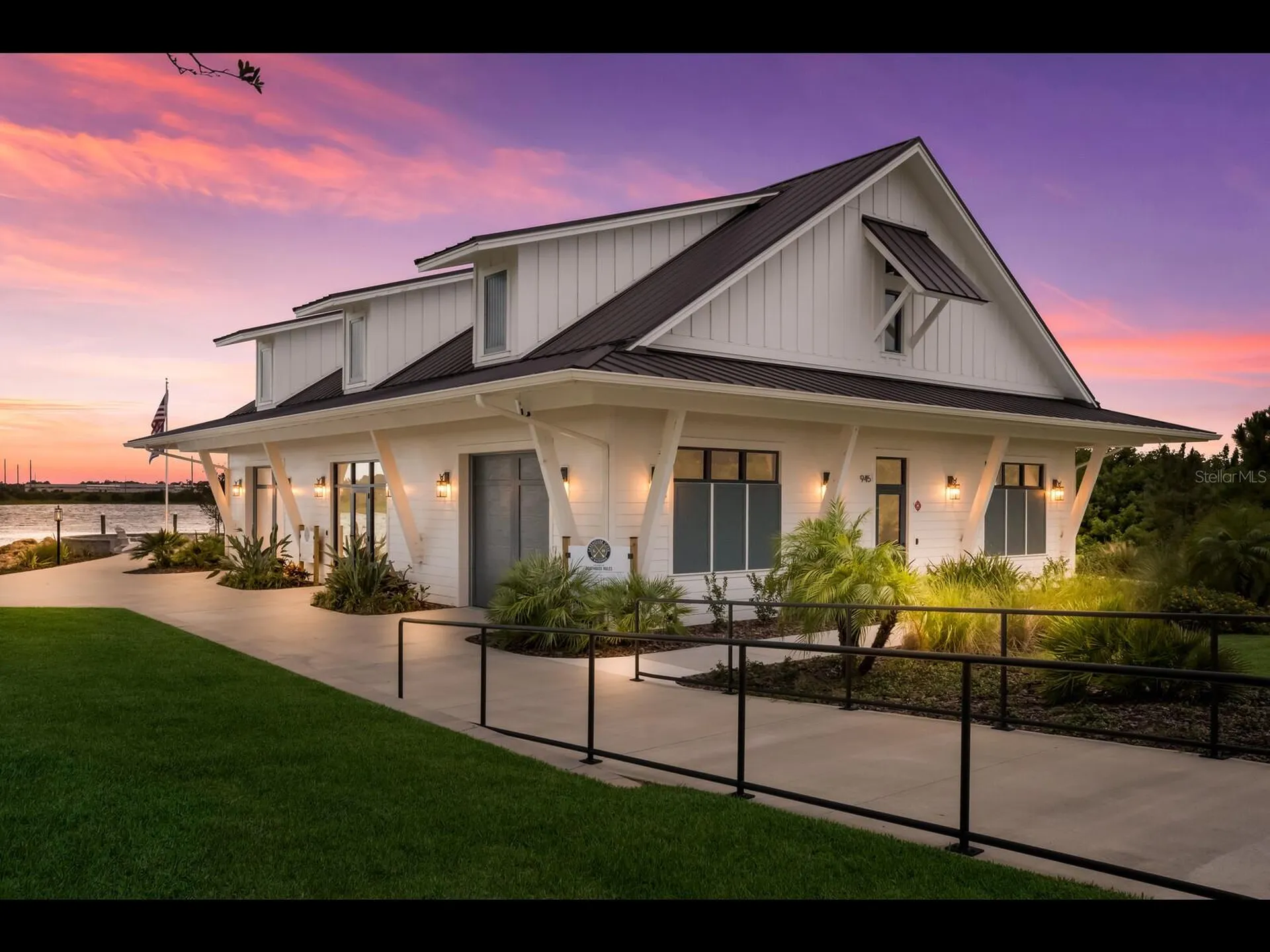 1099 Waterline Court Sarasota FL 34240