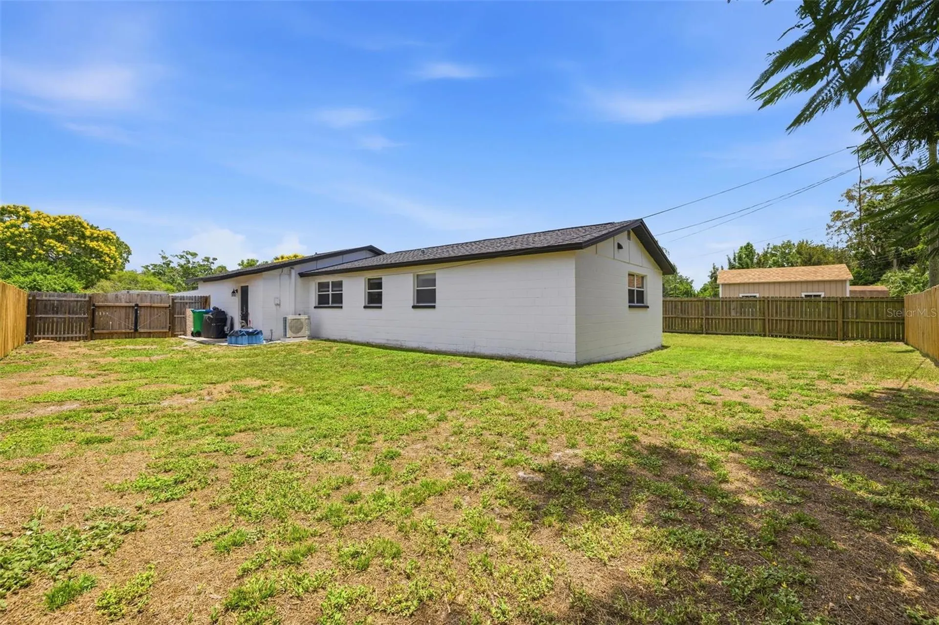 8952 Narcissus Avenue Seminole FL 33777