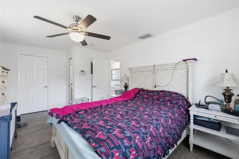 8952 Narcissus Avenue Seminole FL 33777