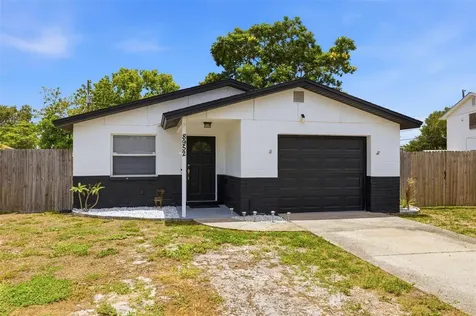 8952 Narcissus Avenue Seminole FL 33777