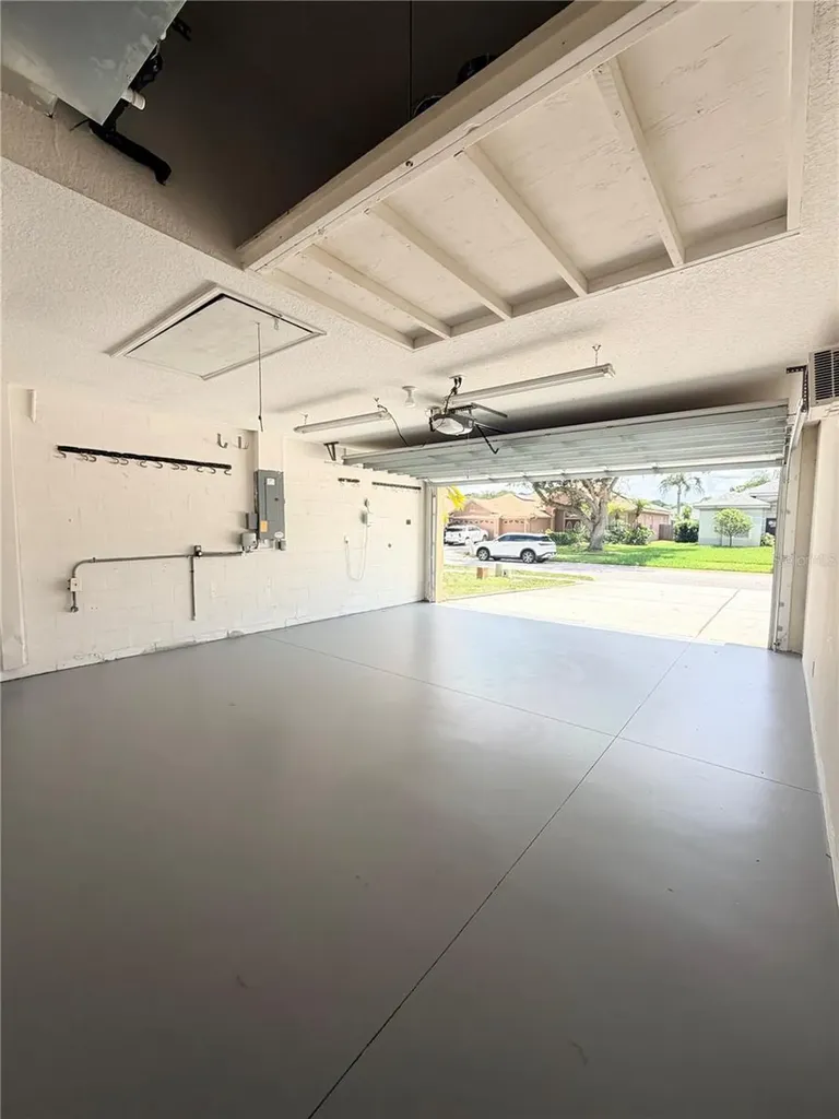 442 Knight Drive Tarpon Springs FL 34688