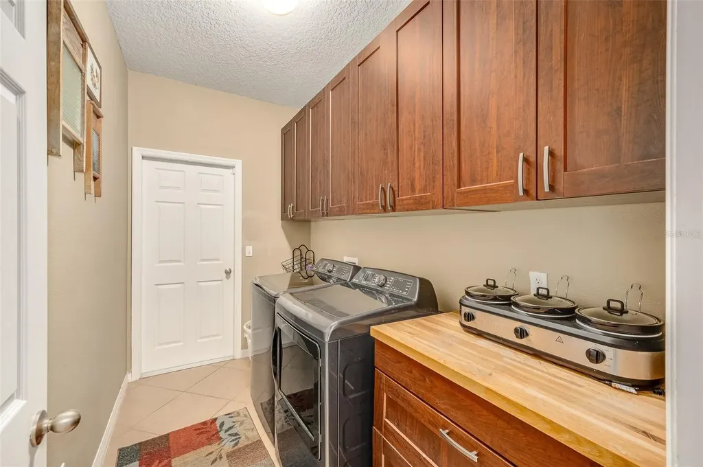 2711 Cypress Tree Trail St Cloud FL 34772