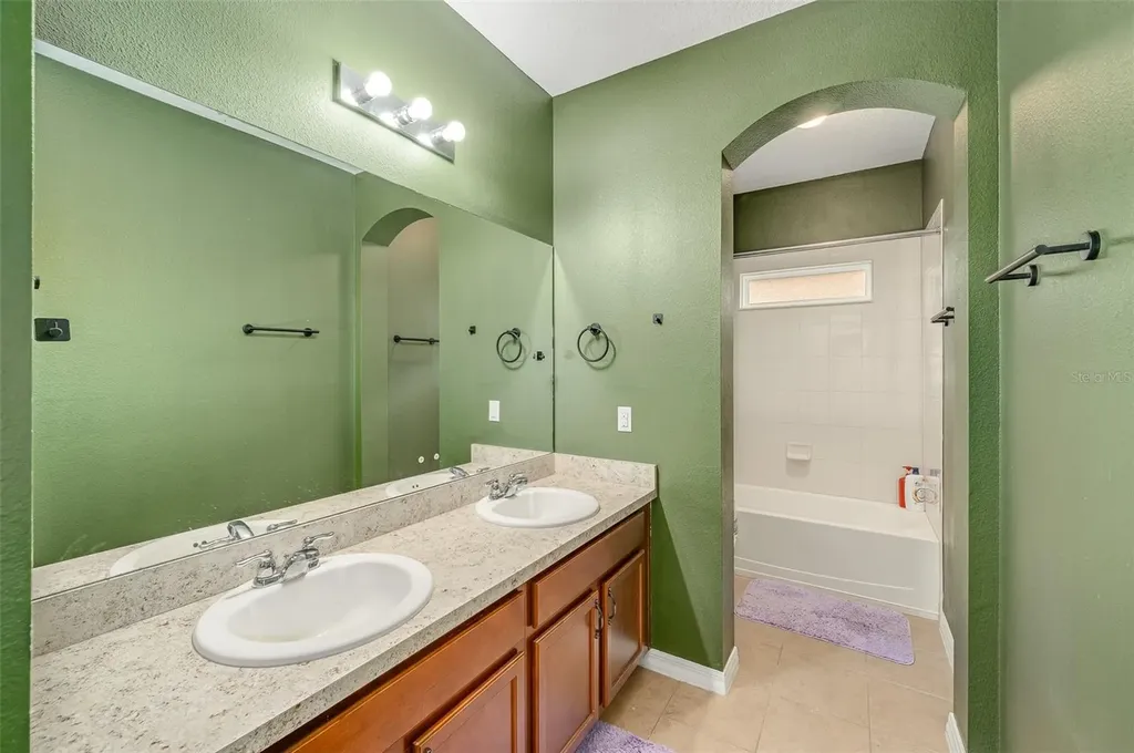 2711 Cypress Tree Trail St Cloud FL 34772