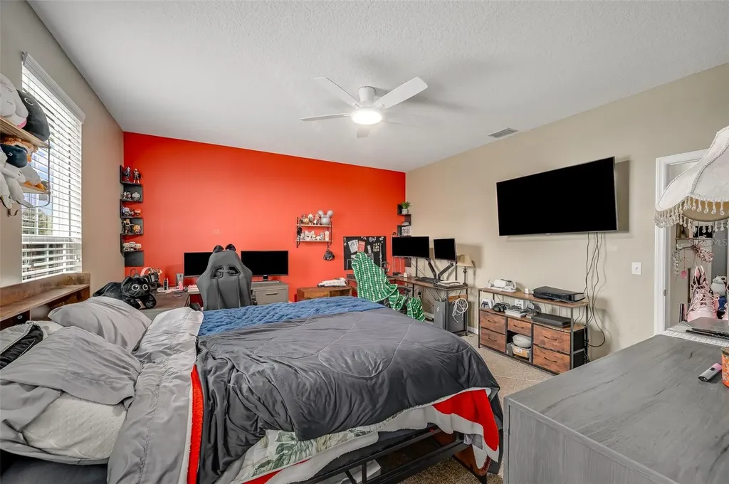 2711 Cypress Tree Trail St Cloud FL 34772