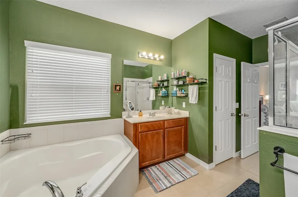 2711 Cypress Tree Trail St Cloud FL 34772