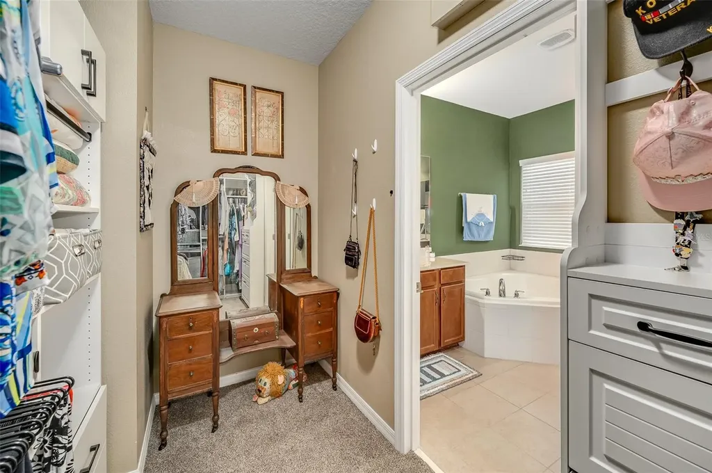 2711 Cypress Tree Trail St Cloud FL 34772