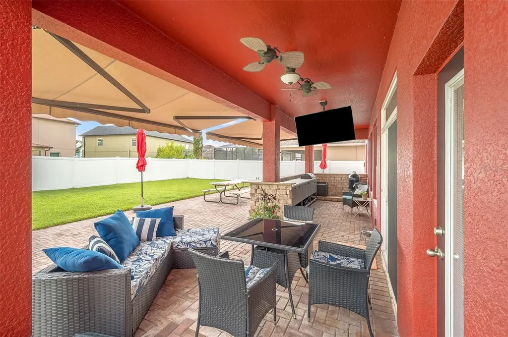 2711 Cypress Tree Trail St Cloud FL 34772