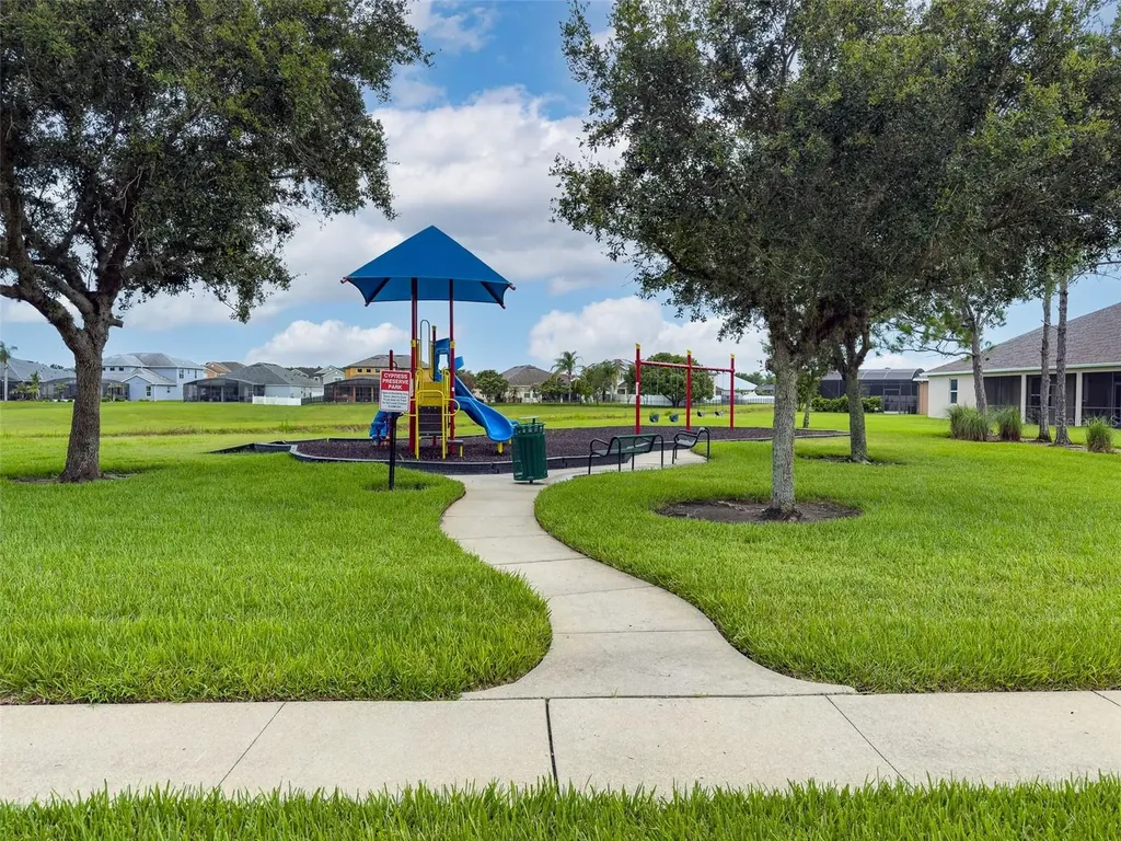 2711 Cypress Tree Trail St Cloud FL 34772