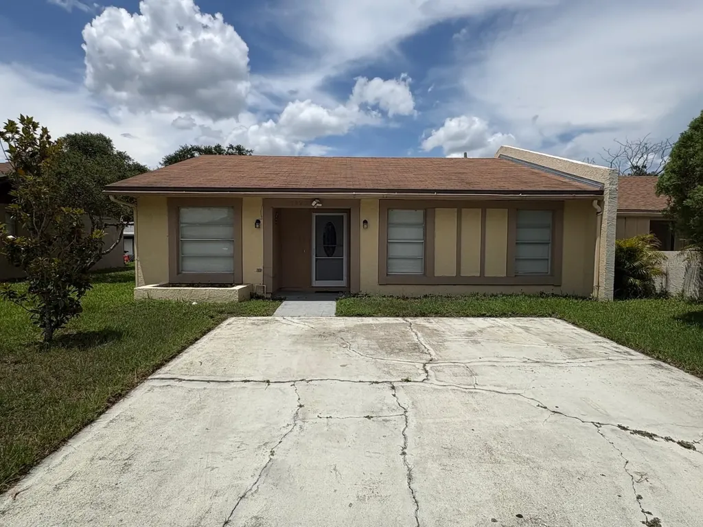 7923 Thrippence Lane Orlando FL 32822