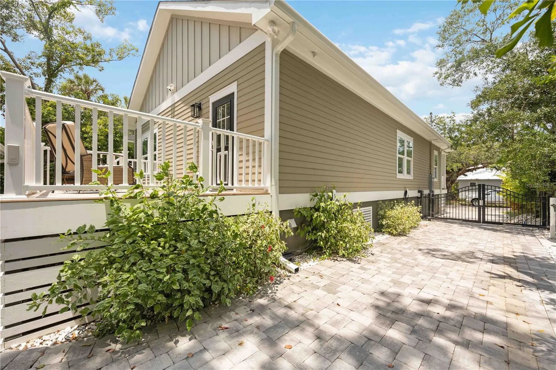 1623 8th Avenue W Bradenton FL 34205