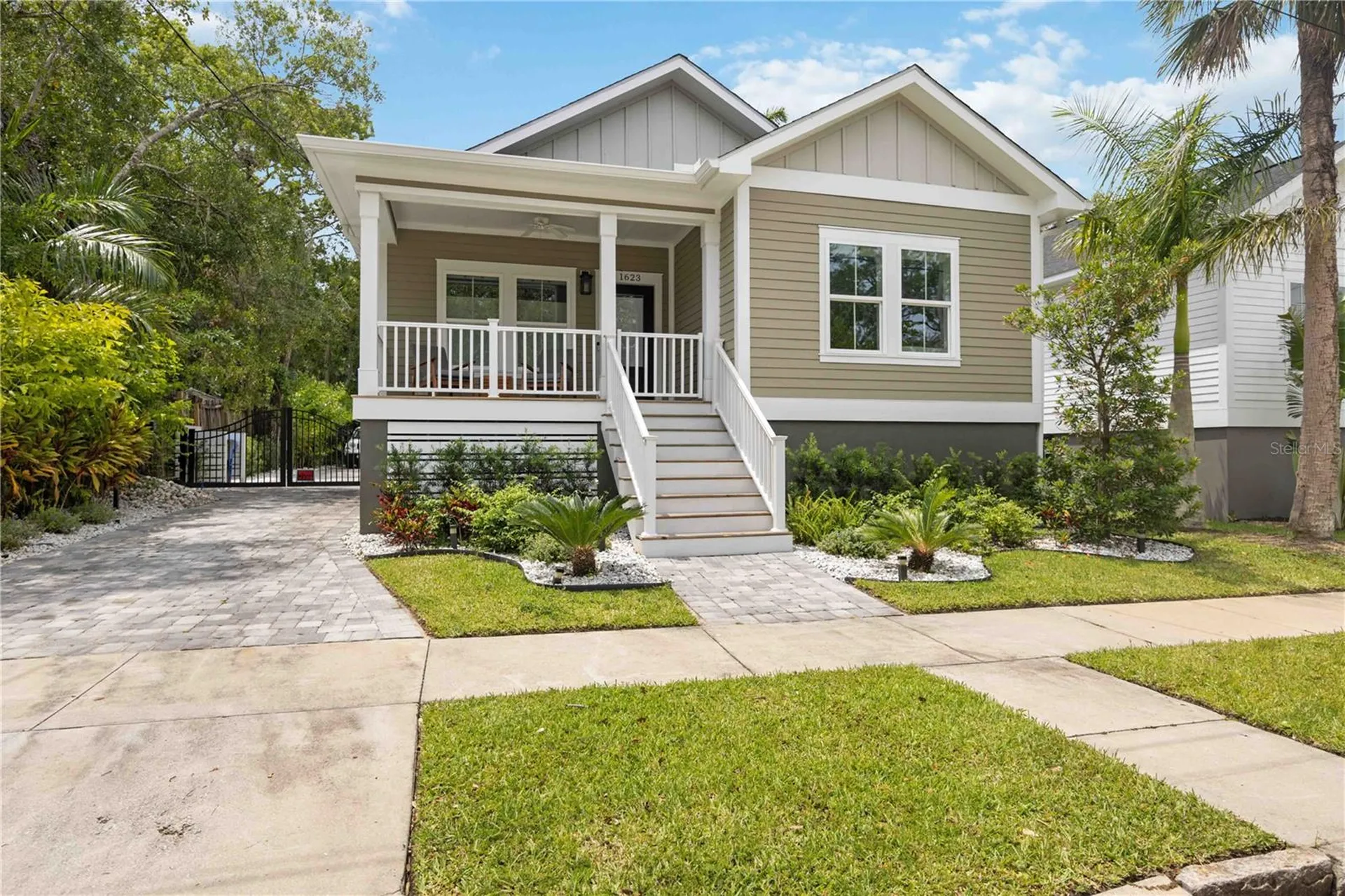 1623 8th Avenue W Bradenton FL 34205