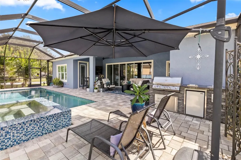 5805 Watercolor Drive Lithia FL 33547