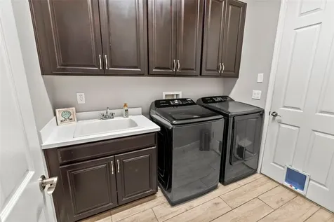5805 Watercolor Drive Lithia FL 33547