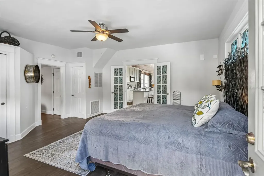 21 S Lake Street Crescent City FL 32112