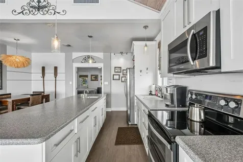 21 S Lake Street Crescent City FL 32112