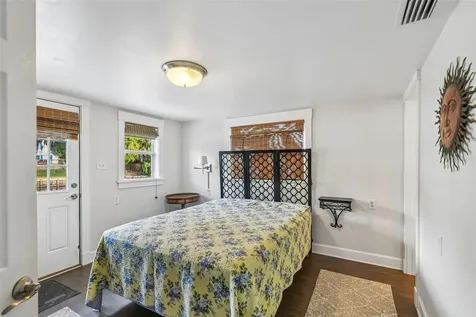 21 S Lake Street Crescent City FL 32112