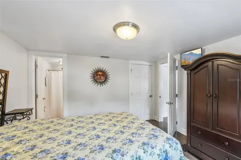 21 S Lake Street Crescent City FL 32112