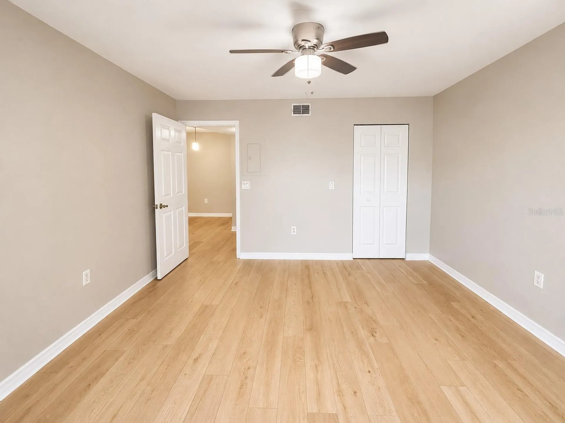 203 Lake Parsons Green Brandon FL 33511