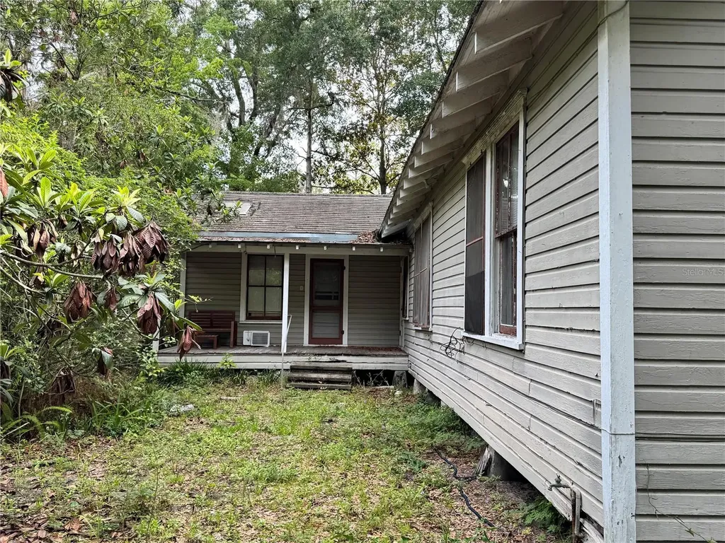 907 NW 11th Avenue Gainesville FL 32601
