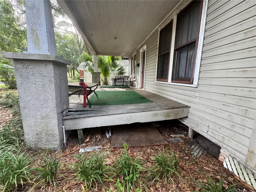 907 NW 11th Avenue Gainesville FL 32601