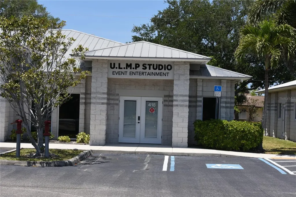 418 S Tamiami Trail Osprey FL 34229