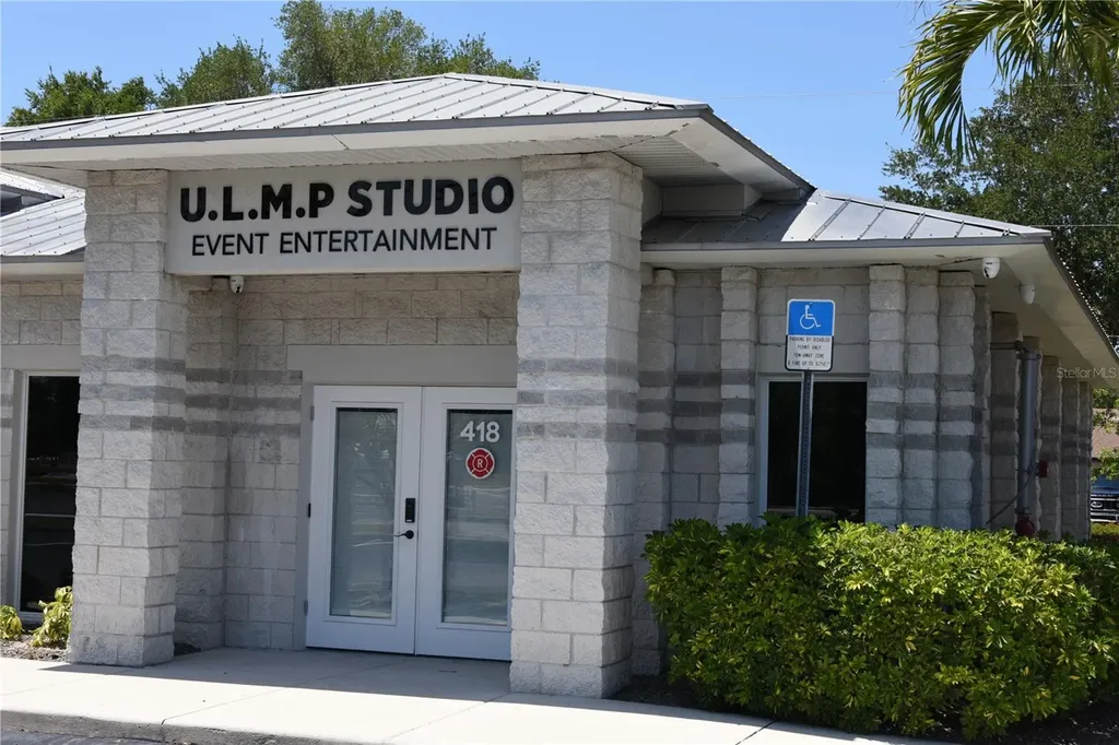 418 S Tamiami Trail Osprey FL 34229