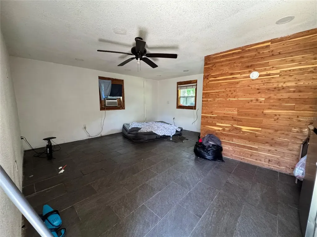 3230 NW 11th Street Gainesville FL 32609