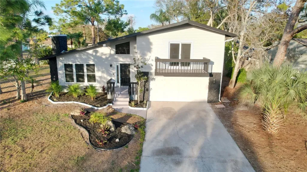 5667 Creekwood Drive Sarasota FL 34233