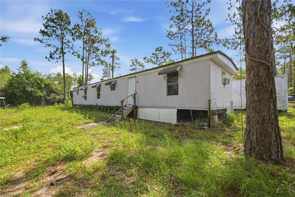 2290 SE 141st Avenue Morriston FL 32668