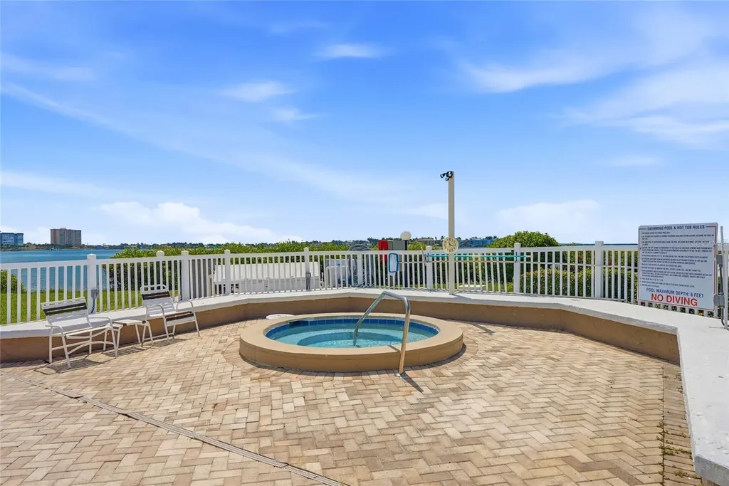 6105 Palma Del Mar Boulevard S St Petersburg FL 33715