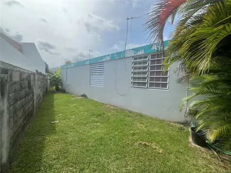 H17 4th Street Arroyo PR 00714