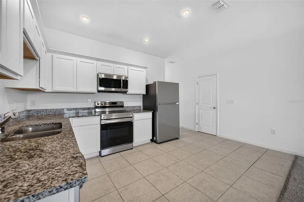 381 Grand Pine Lane St Cloud FL 34771
