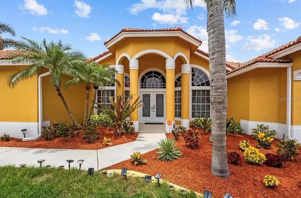 3898 SW Hall Street Port St Lucie FL 34953