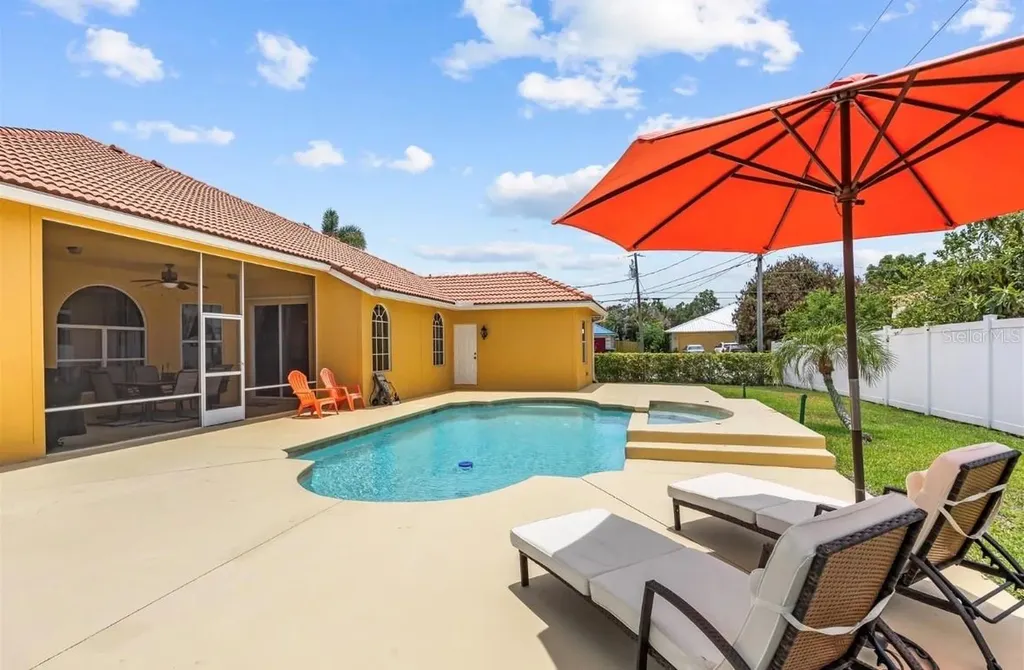 3898 SW Hall Street Port St Lucie FL 34953