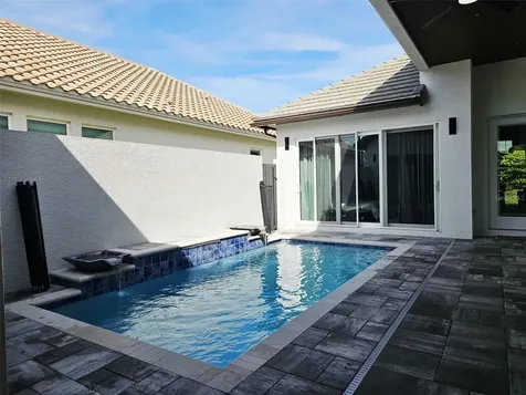 260 Hampton Loop Davenport FL 33837