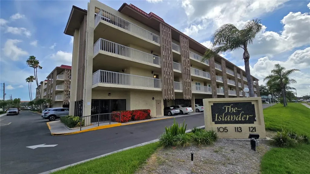 105 Island Way Clearwater Beach FL 33767