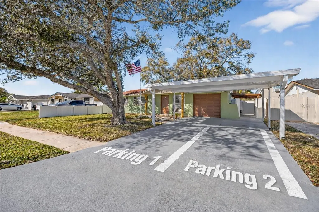 8411 Westridge Drive Tampa FL 33615