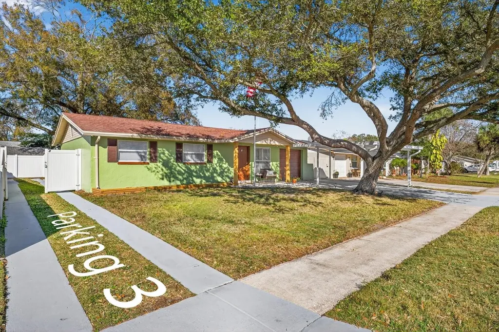8411 Westridge Drive Tampa FL 33615