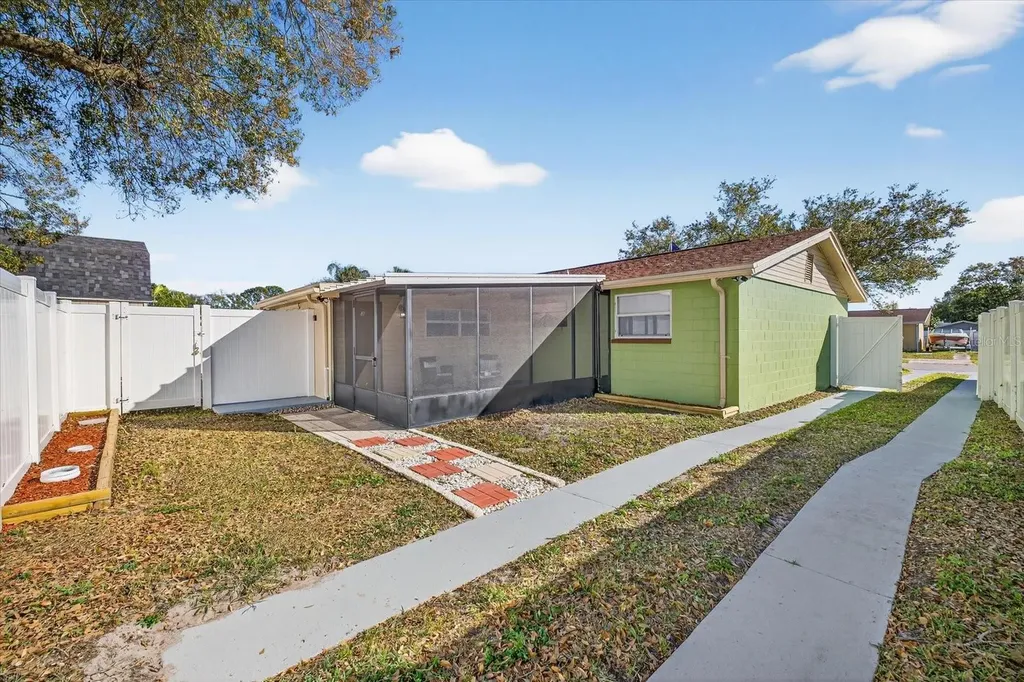 8411 Westridge Drive Tampa FL 33615